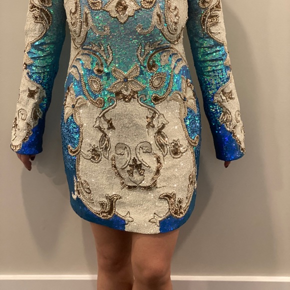 Thread & Needles Sequin Backless Cocktail Dress - Picture 4 of 8